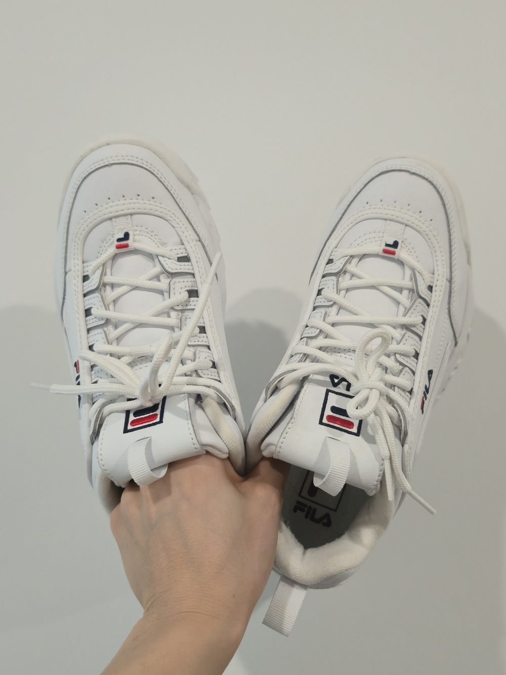 FILA Disruptor II Classic White Sneakers (Mint Condition)